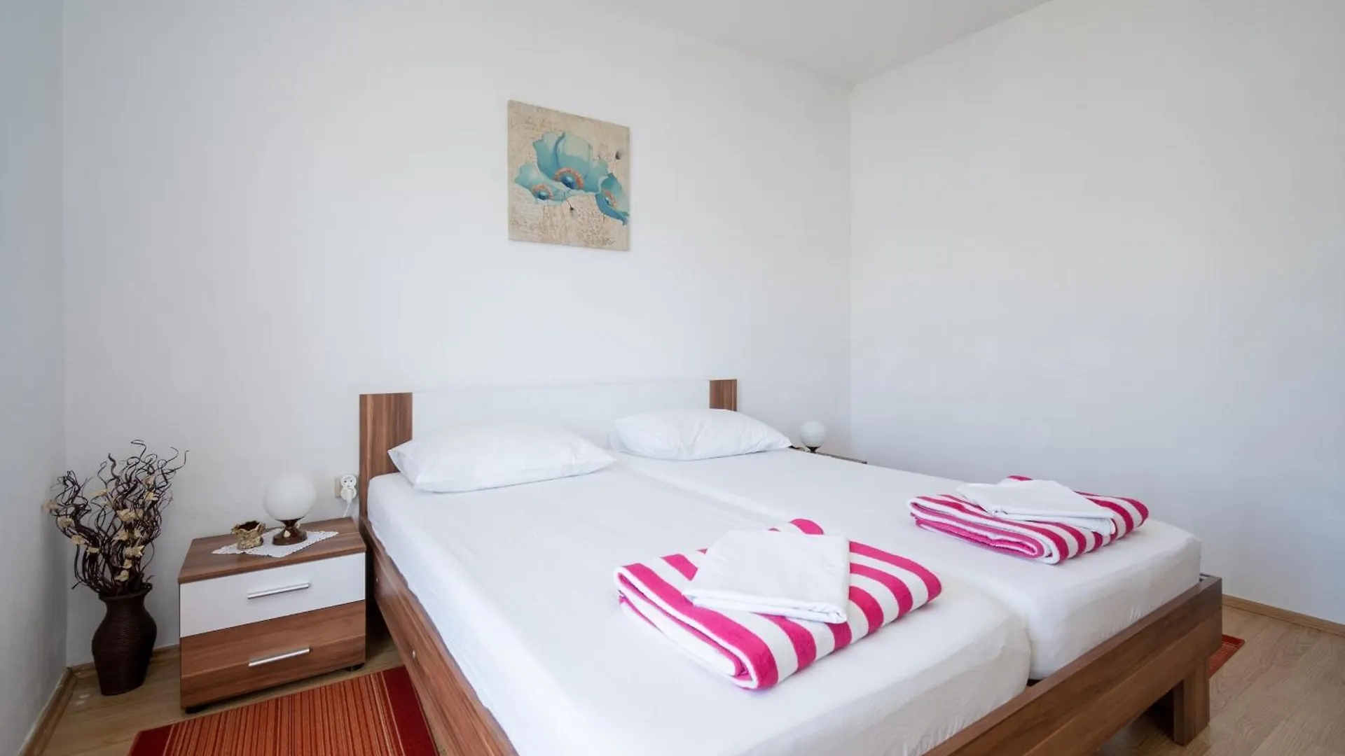 Apartments By The Sea Pag - 20961 باغ